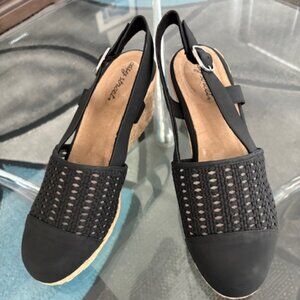 Brand New Sandal size 12 w